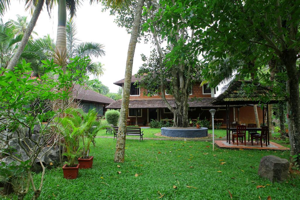 Athreya Ayureveda Centre Hotel Kottayam Esterno foto